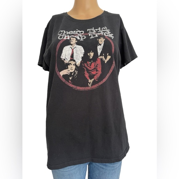 Cheap Trick Women’s Tee Shirt plus Rick Nielsen Guitar Pick - Picture 2 of 4